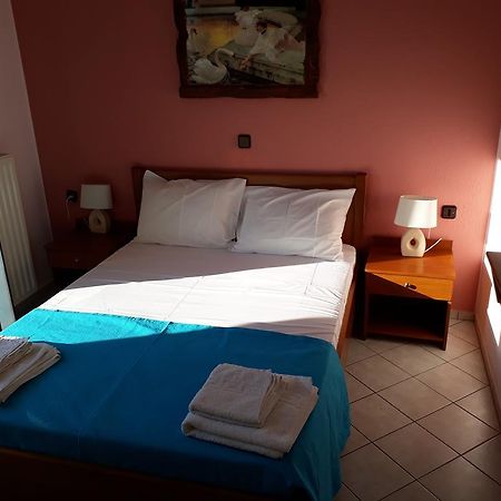 Stelios Apartments Istro Bagian luar foto