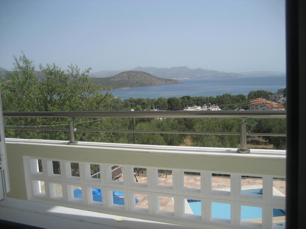 Stelios Apartments Istro Bagian luar foto