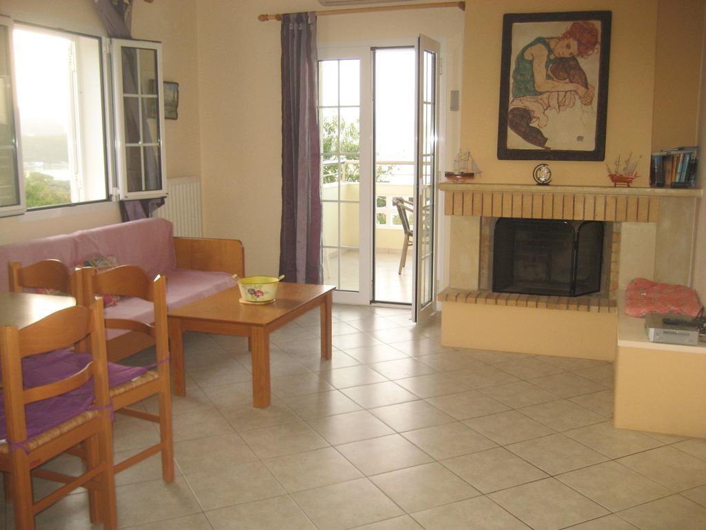 Stelios Apartments Istro Bagian luar foto