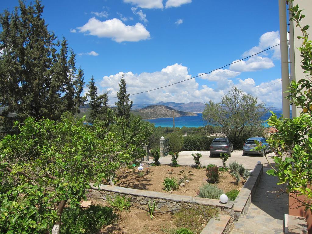 Stelios Apartments Istro Bagian luar foto