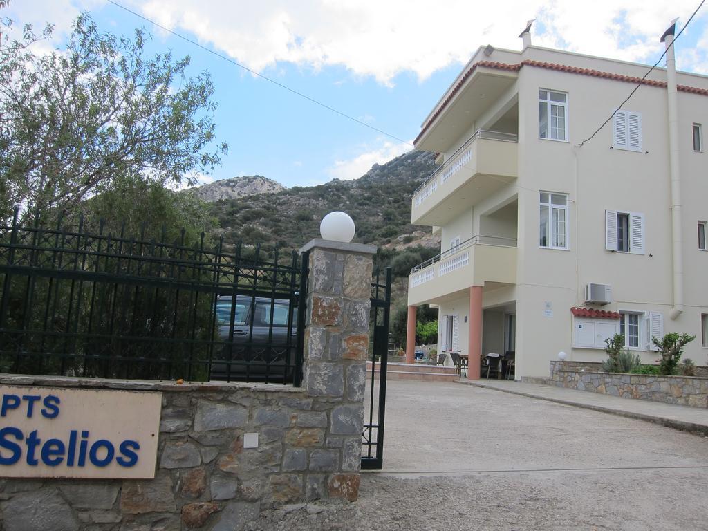 Stelios Apartments Istro Bagian luar foto
