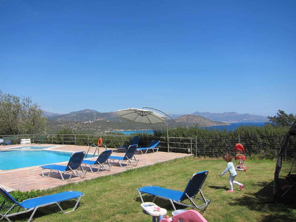 Stelios Apartments Istro Bagian luar foto