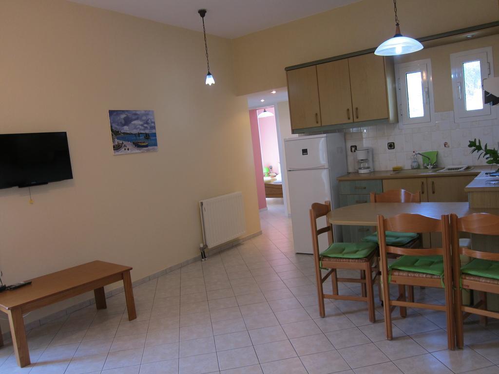 Stelios Apartments Istro Bagian luar foto