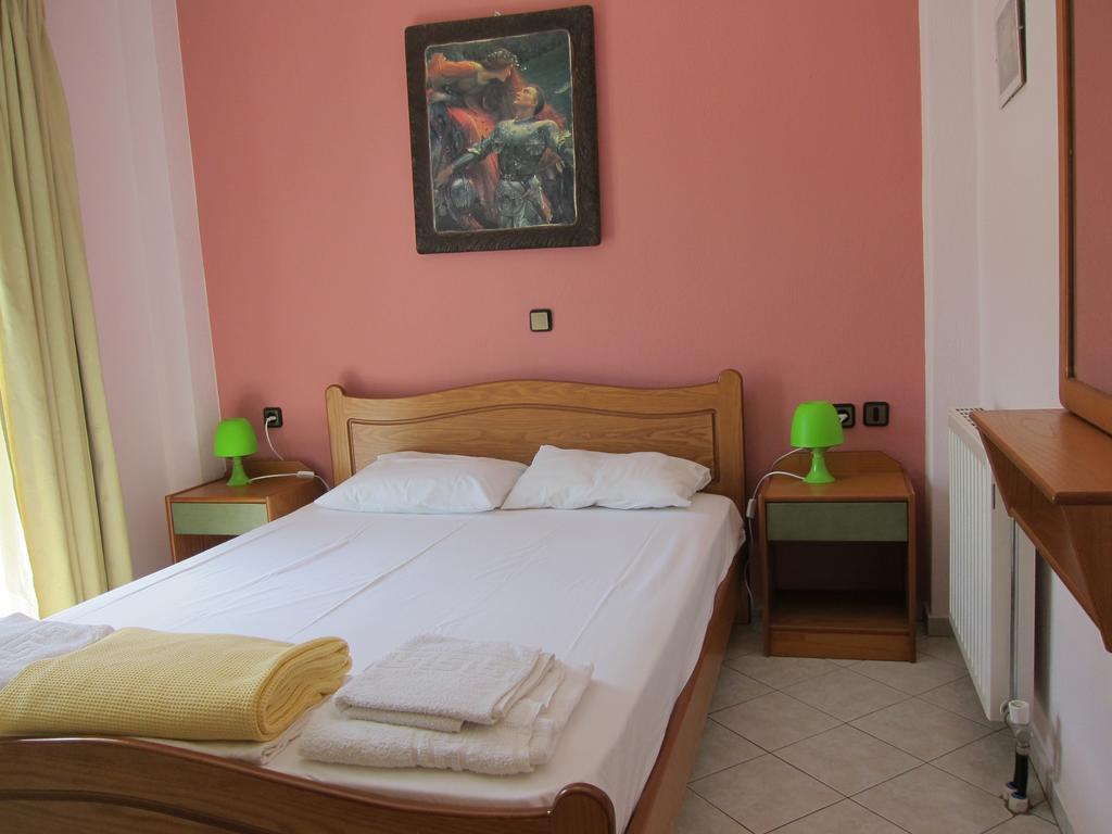 Stelios Apartments Istro Bagian luar foto