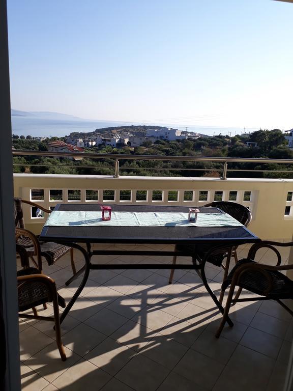 Stelios Apartments Istro Bagian luar foto