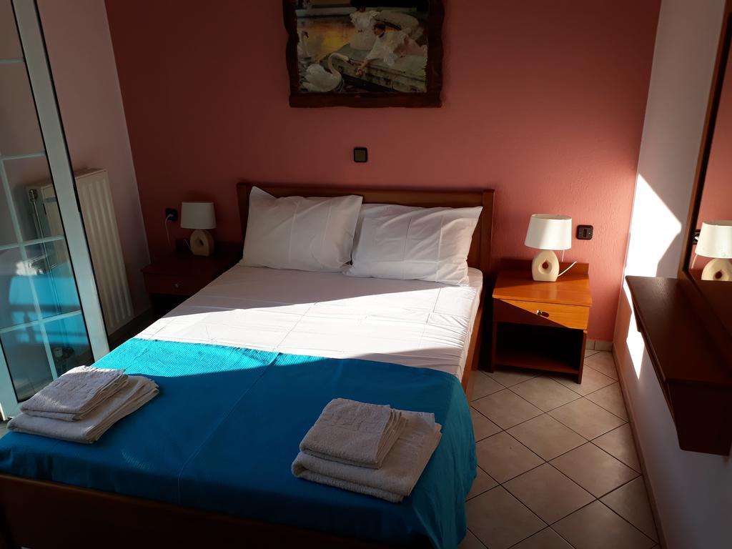 Stelios Apartments Istro Bagian luar foto