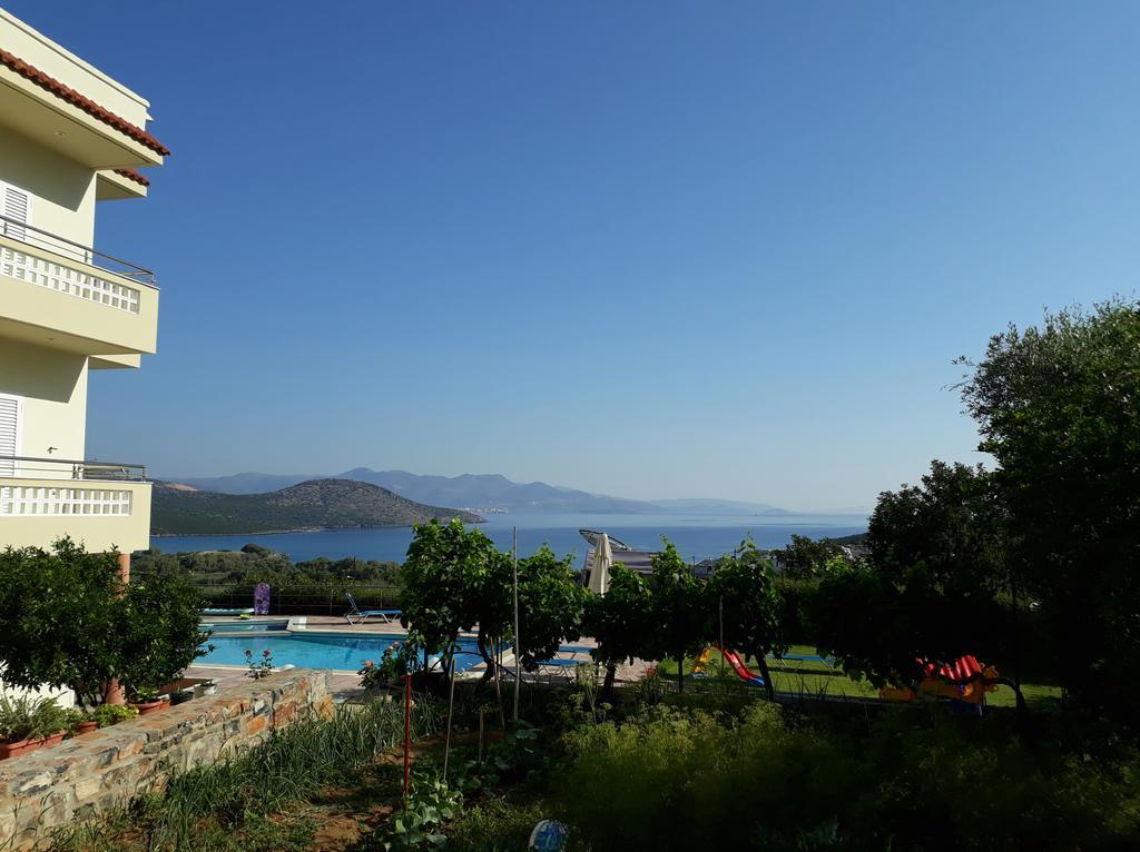 Stelios Apartments Istro Bagian luar foto