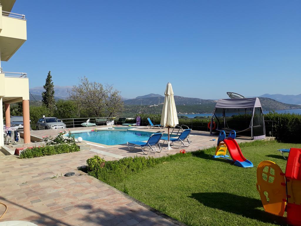 Stelios Apartments Istro Bagian luar foto